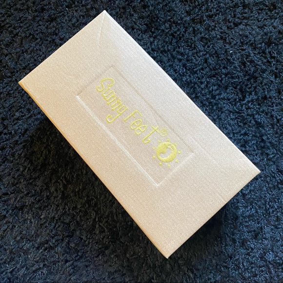 Sunny Feet Iridescent “Shoreline-27” Slides NWT - Picture 7 of 7